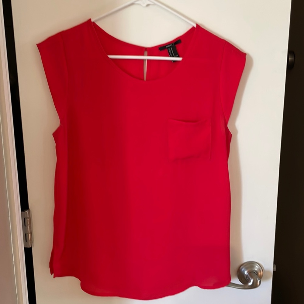 Red top with cropped sleeves